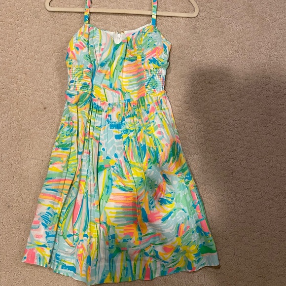 Lilly Pulitzer multi color flowy dress! - Picture 1 of 3